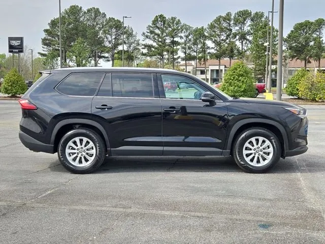 2024 Toyota Grand Highlander XLE thumbnail 8