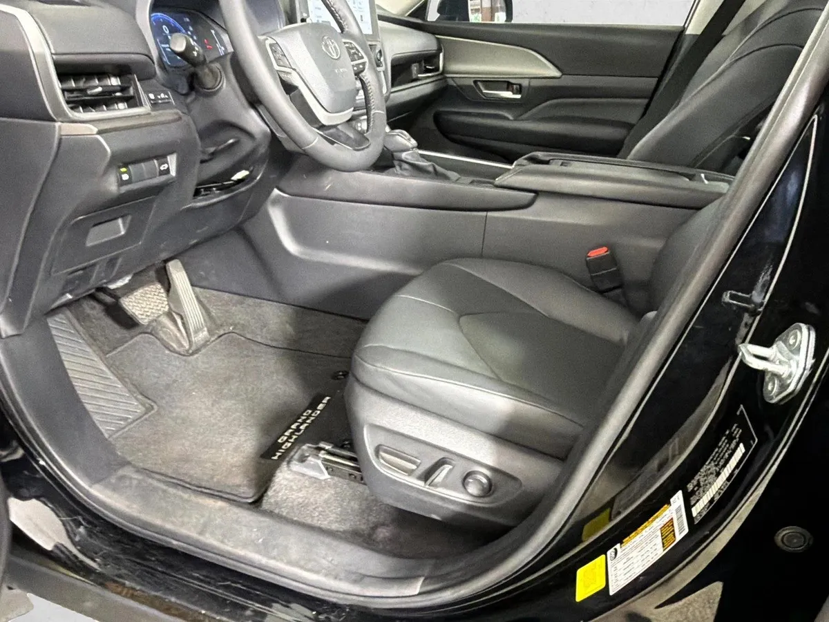 2024 Toyota Grand Highlander XLE thumbnail 10