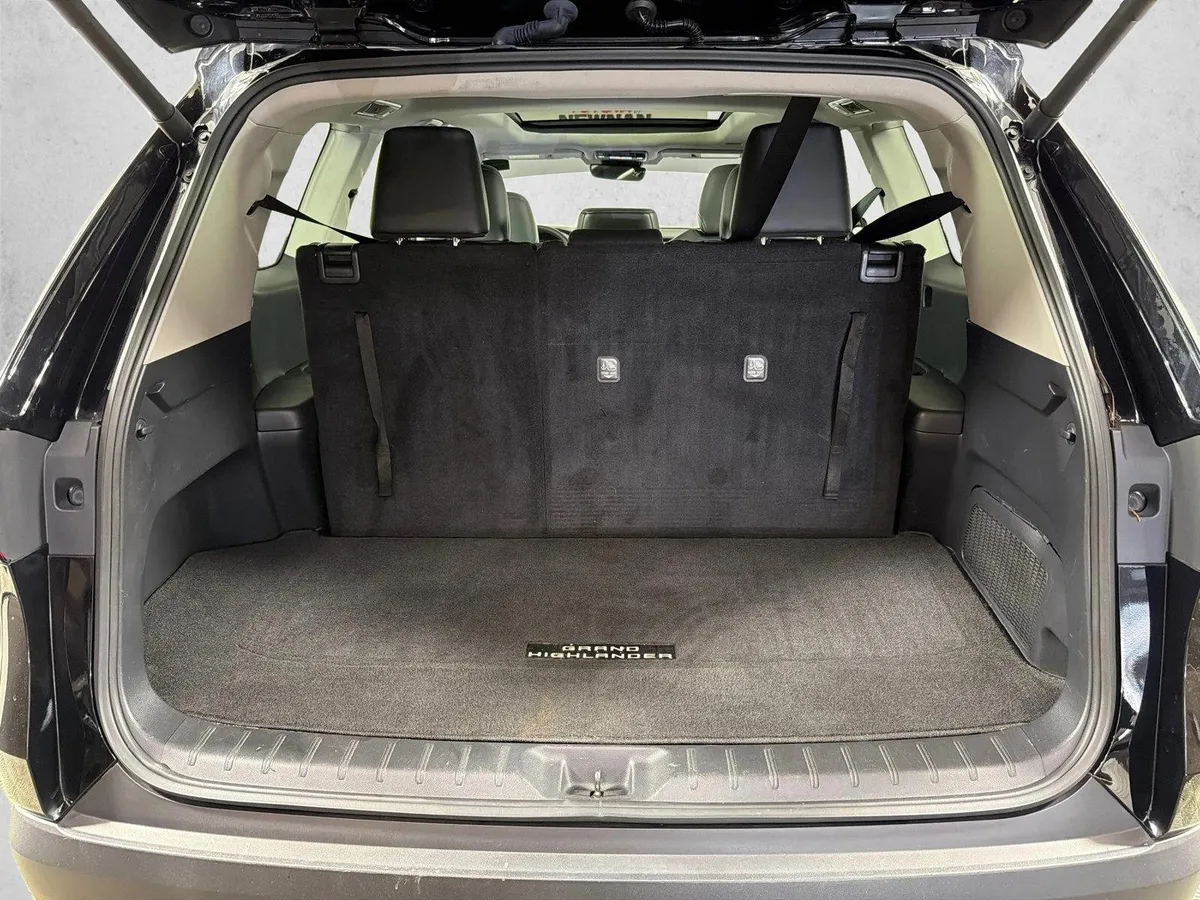 2024 Toyota Grand Highlander XLE thumbnail 19