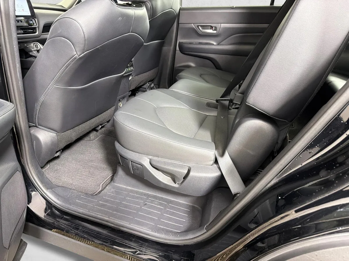 2024 Toyota Grand Highlander XLE thumbnail 22