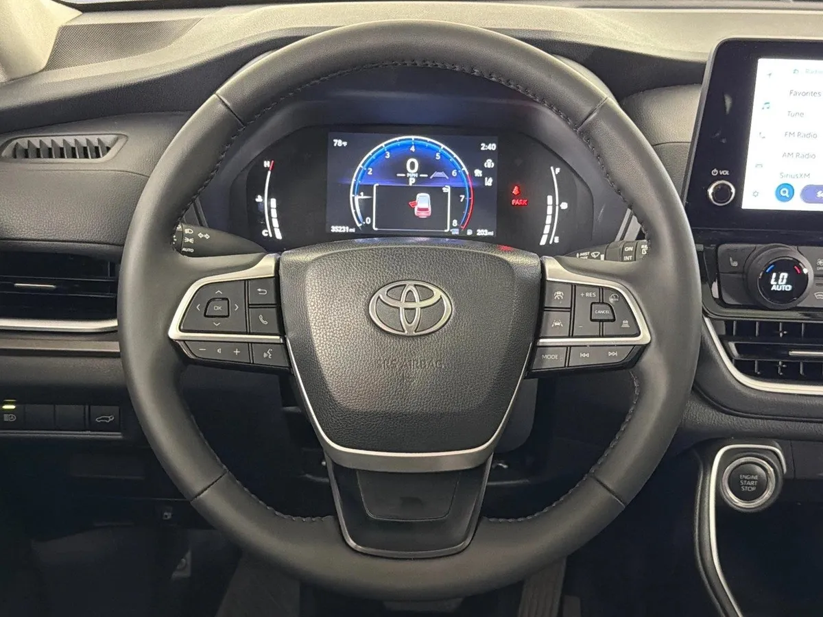 2024 Toyota Grand Highlander XLE thumbnail 25
