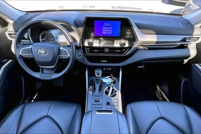 2024 Toyota HIGHLANDER thumbnail 15