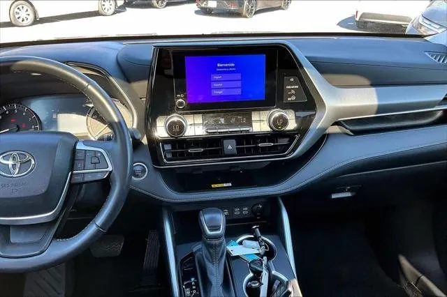 2024 Toyota HIGHLANDER thumbnail 7