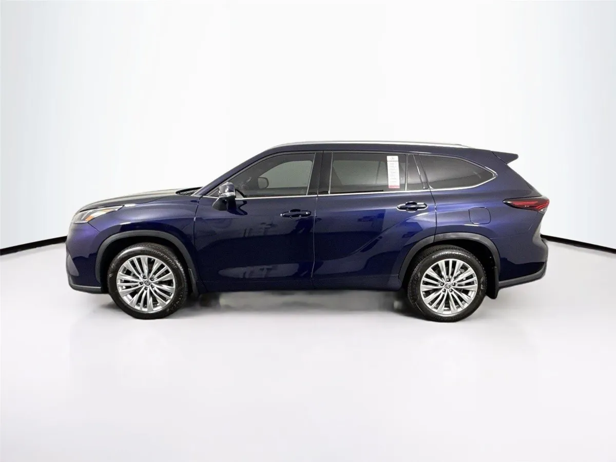 2024 Toyota Highlander Platinum thumbnail 14