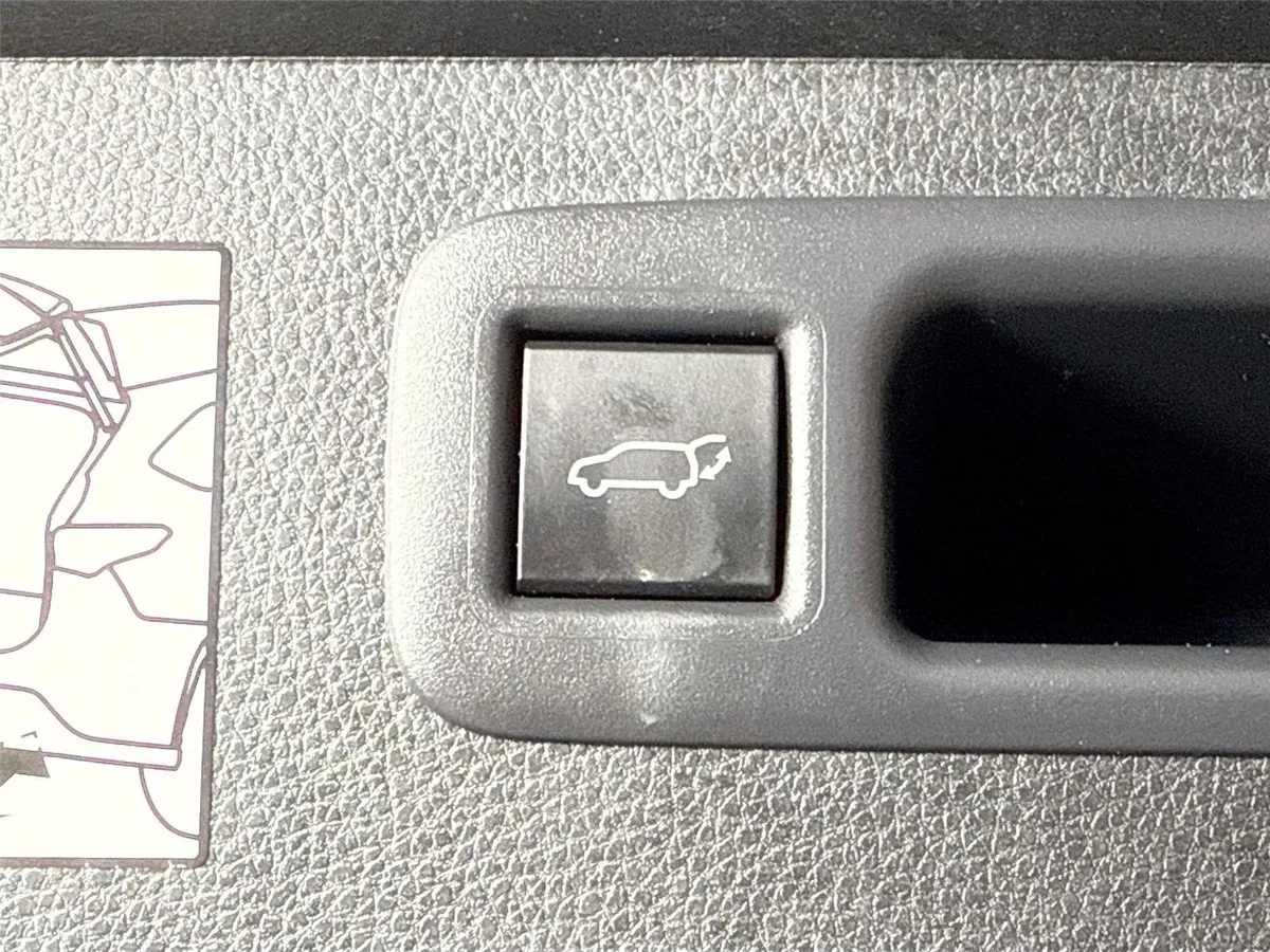 2024 Toyota Highlander Platinum thumbnail 42