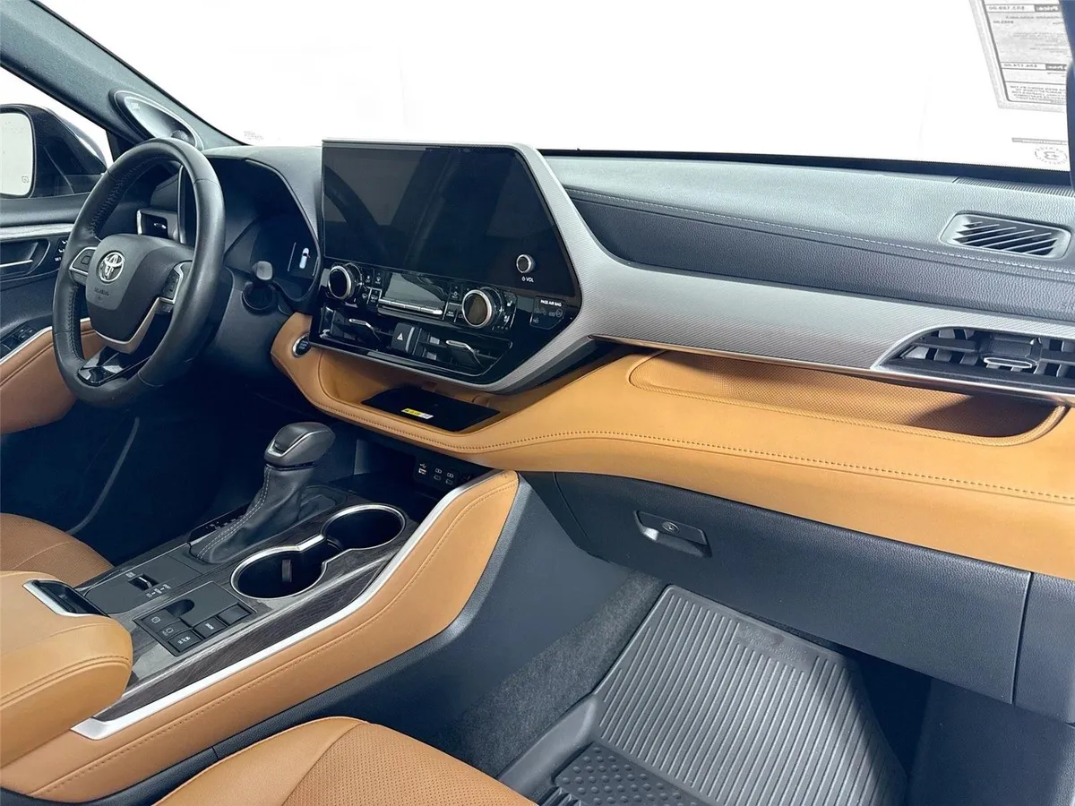 2024 Toyota Highlander Platinum thumbnail 46