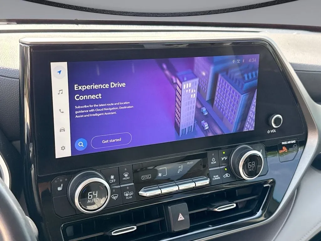2024 Toyota Highlander XLE thumbnail 22