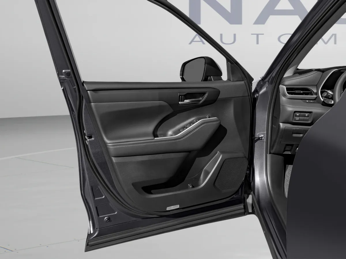2024 Toyota Highlander XLE thumbnail 12