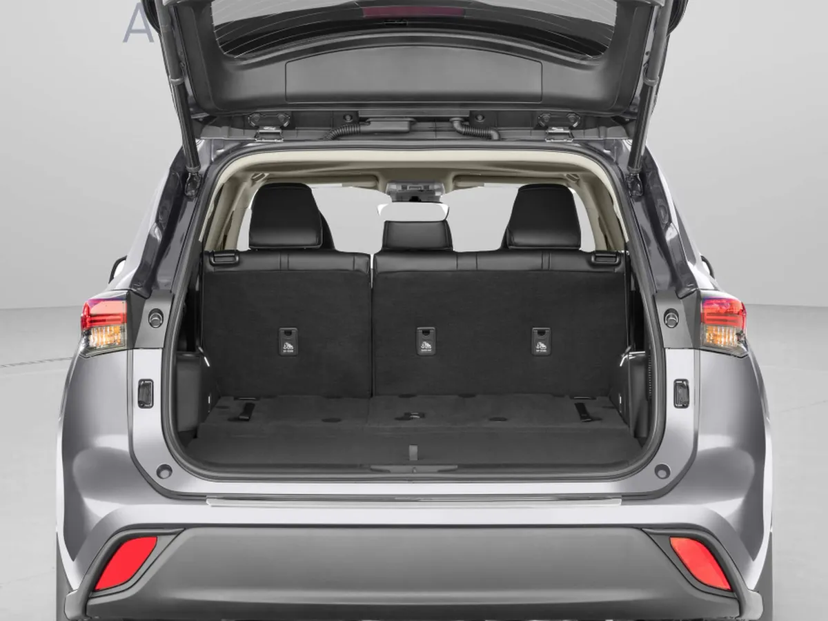 2024 Toyota Highlander XLE thumbnail 14