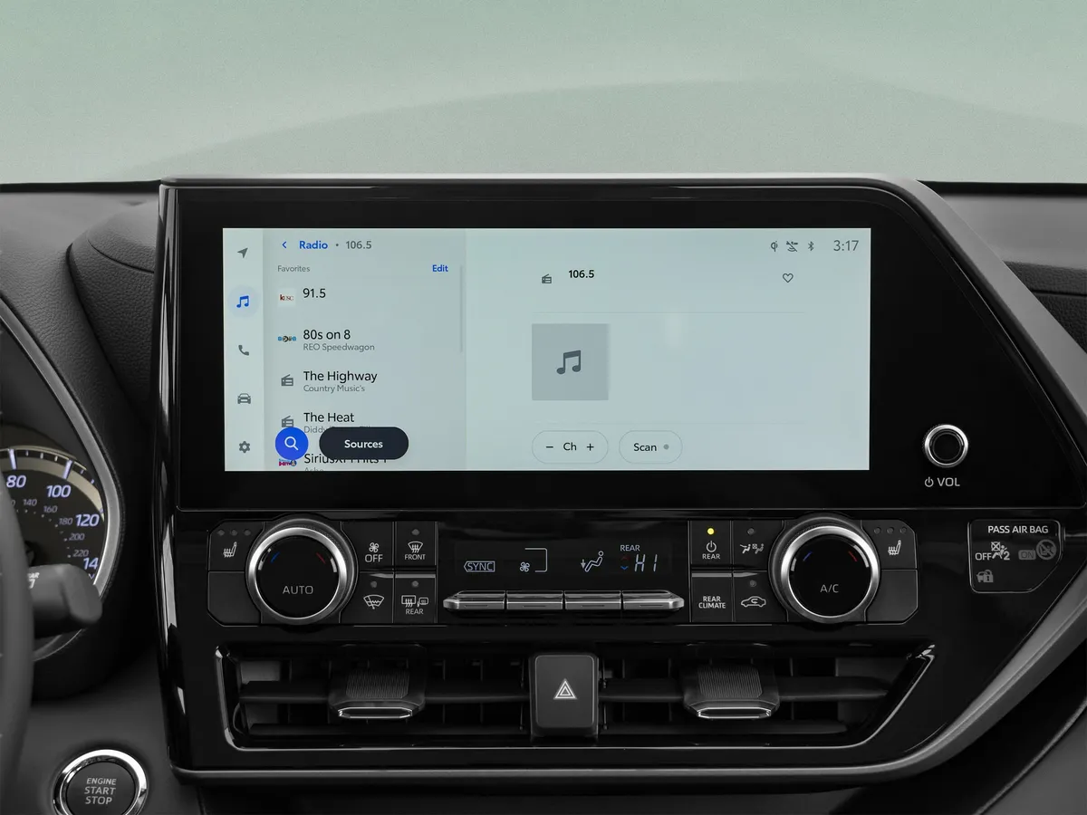 2024 Toyota Highlander XLE thumbnail 19