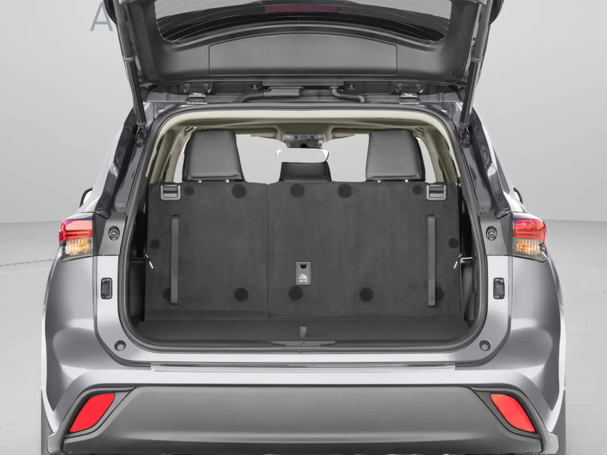 2024 Toyota Highlander XLE thumbnail 29
