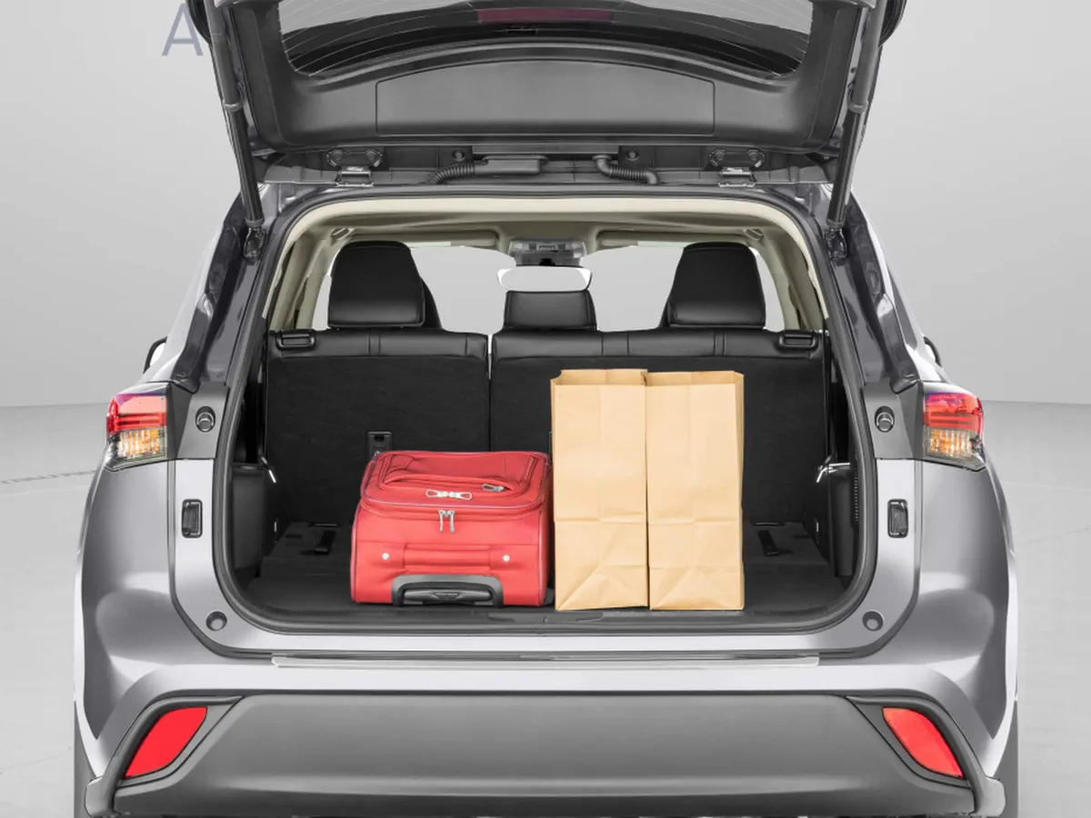 2024 Toyota Highlander XLE thumbnail 31