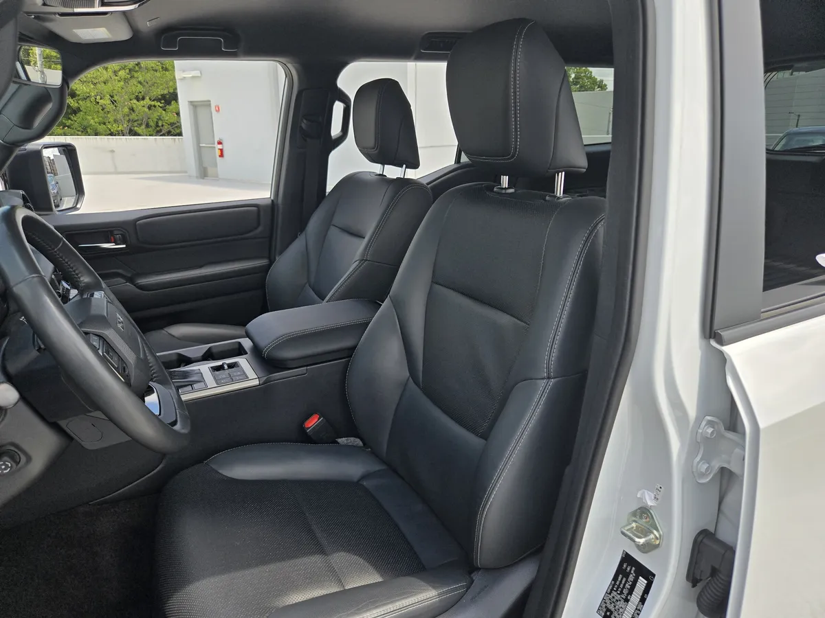 2024 Toyota Land Cruiser Base thumbnail 16