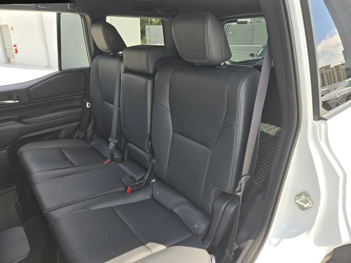 2024 Toyota Land Cruiser Base thumbnail 27