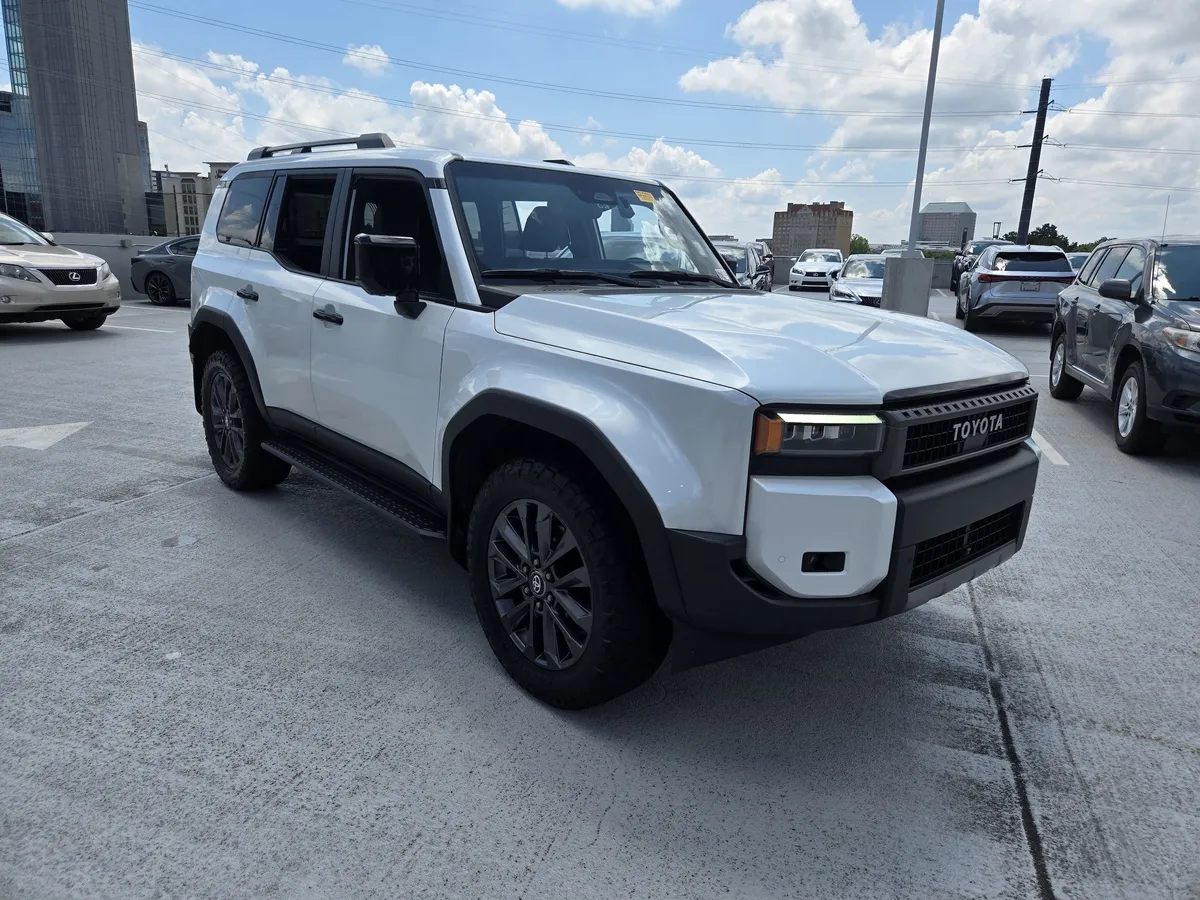 2024 Toyota Land Cruiser Base thumbnail 7