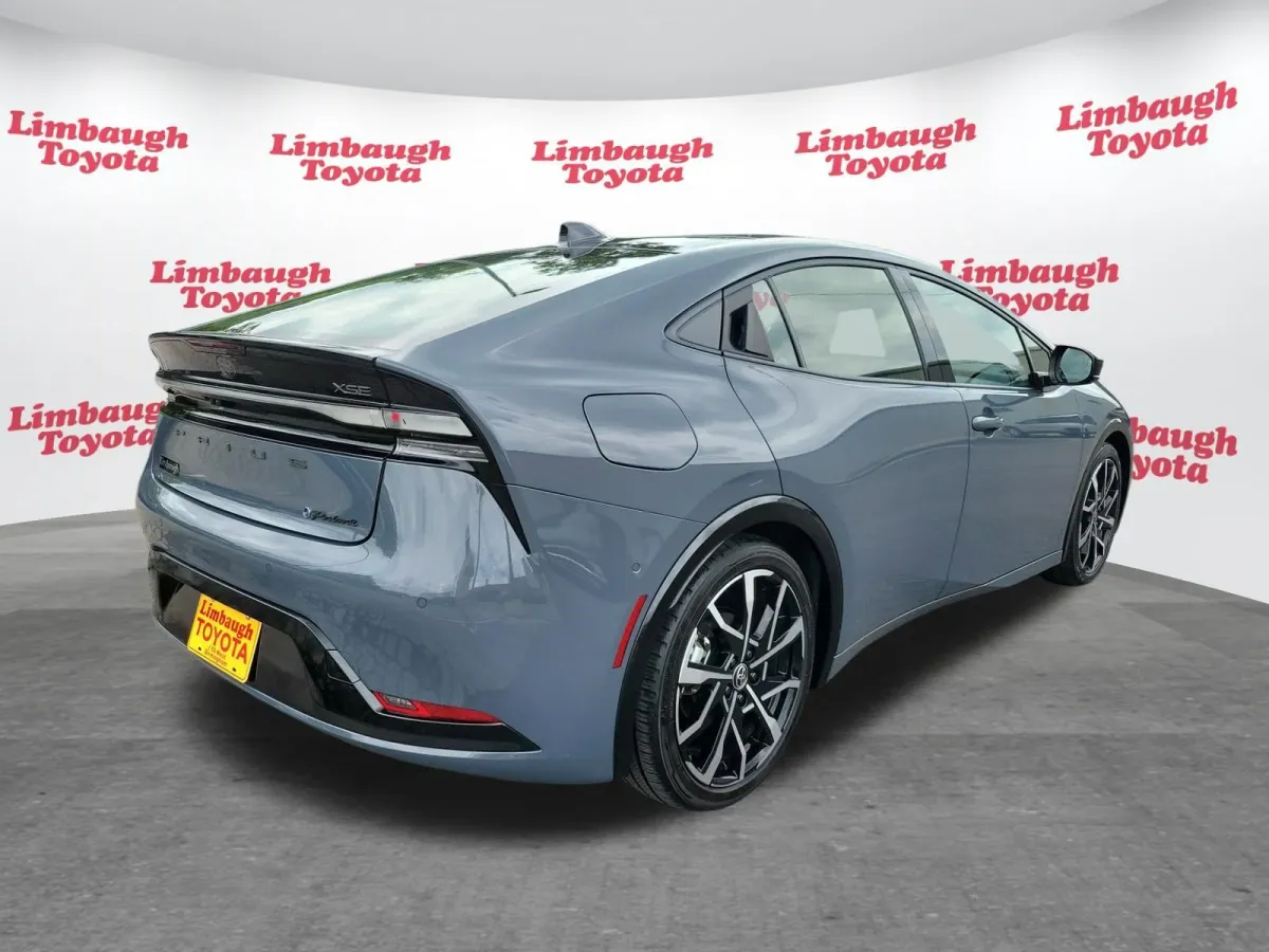2024 Toyota Prius Prime XSE Premium thumbnail 25