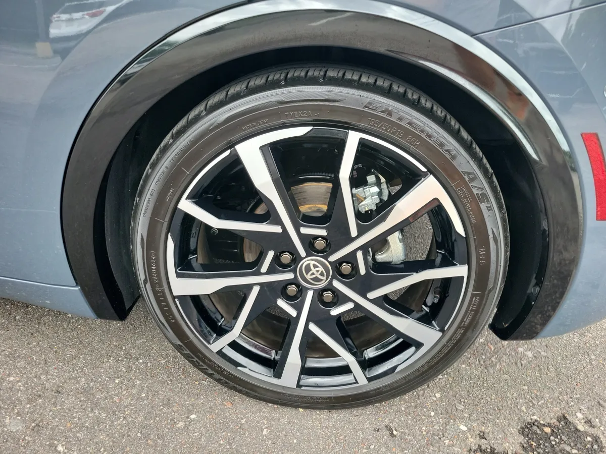 2024 Toyota Prius Prime XSE Premium thumbnail 28