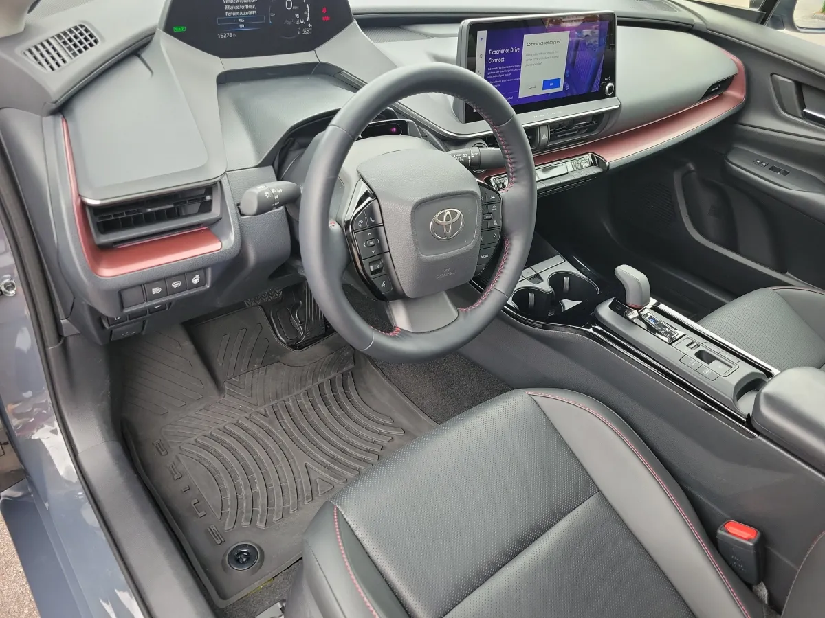 2024 Toyota Prius Prime XSE Premium thumbnail 4