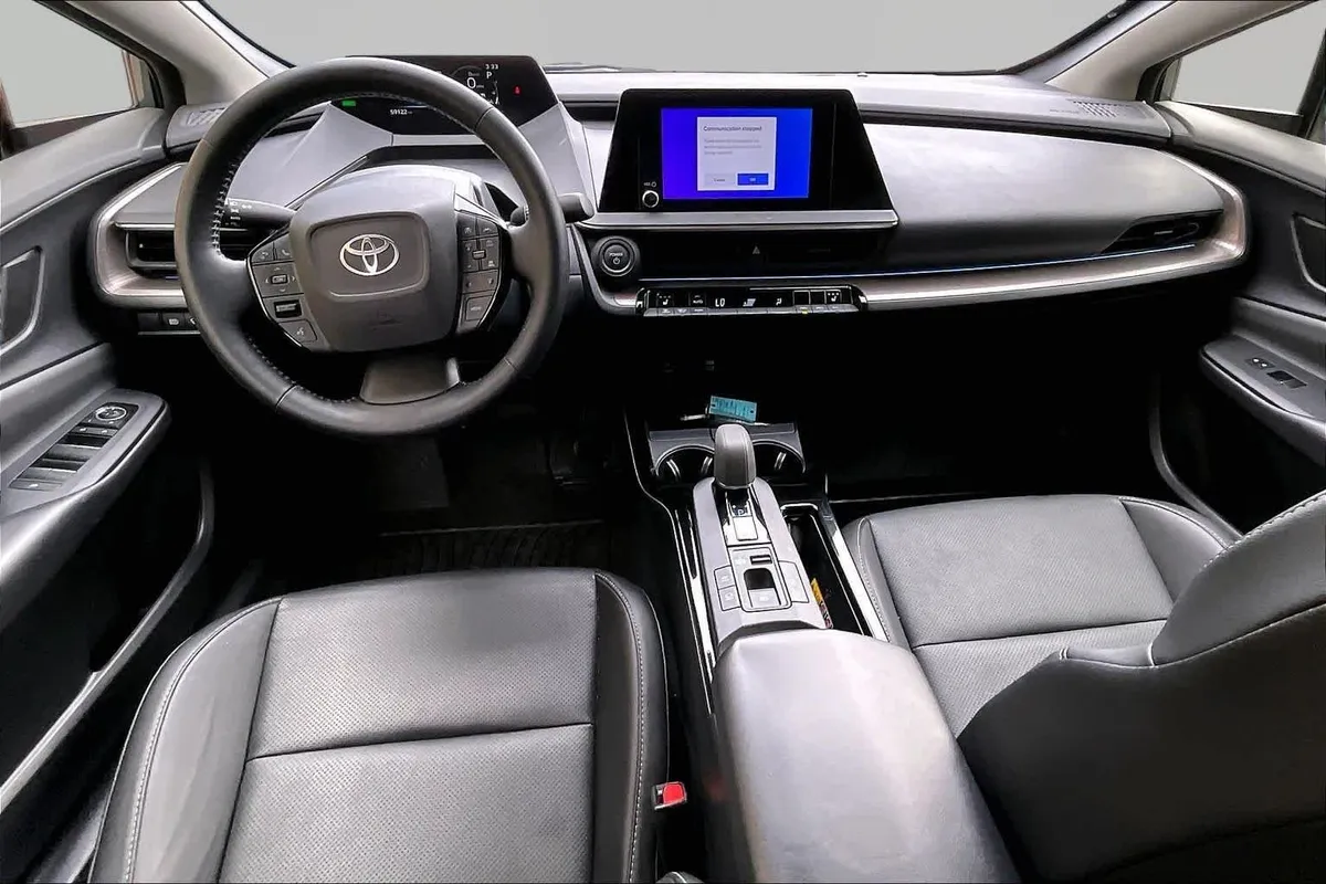 2024 Toyota Prius XLE thumbnail 16