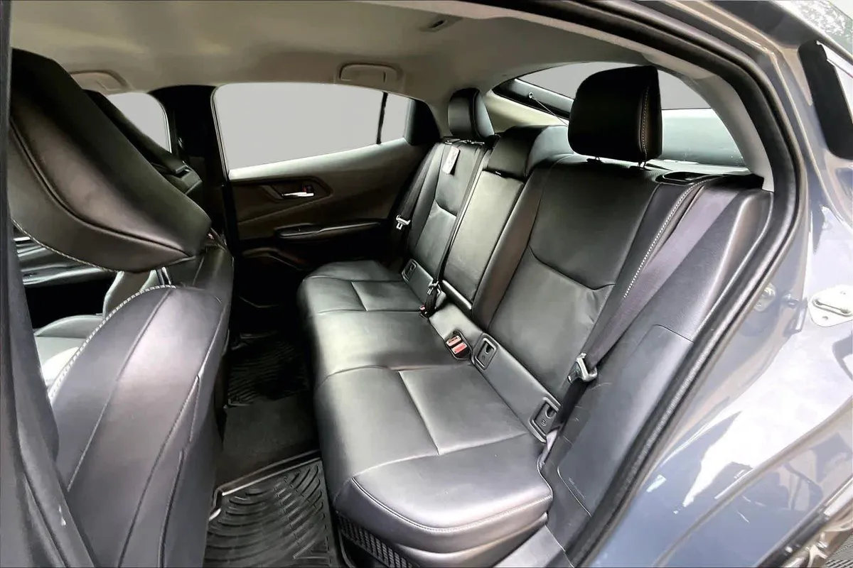2024 Toyota Prius XLE thumbnail 21