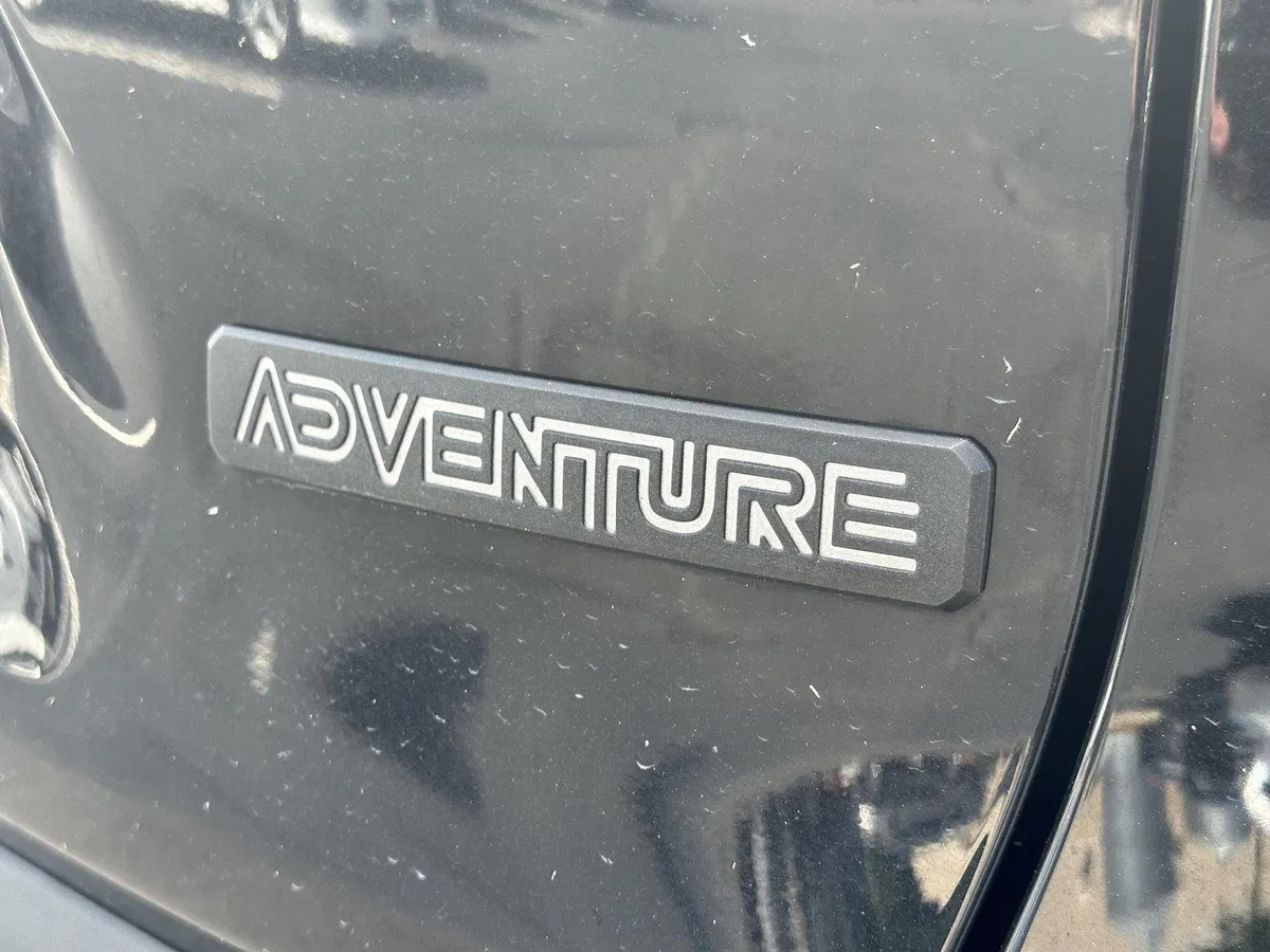 2024 Toyota RAV4 Adventure thumbnail 10
