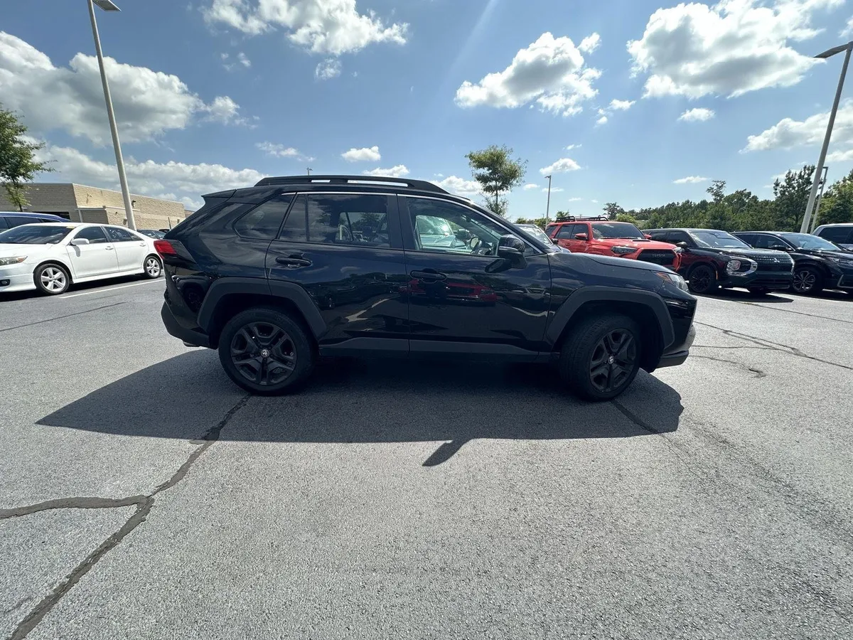 2024 Toyota RAV4 Adventure thumbnail 5