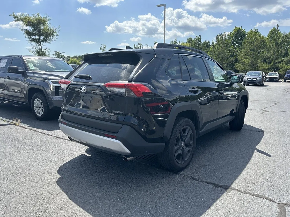 2024 Toyota RAV4 Adventure thumbnail 6