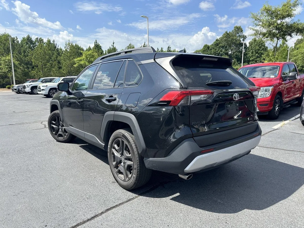 2024 Toyota RAV4 Adventure thumbnail 8