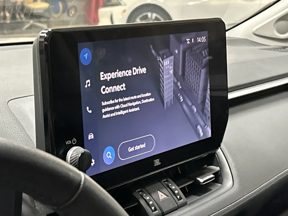 2024 Toyota RAV4 Hybrid Hybrid Limited thumbnail 8