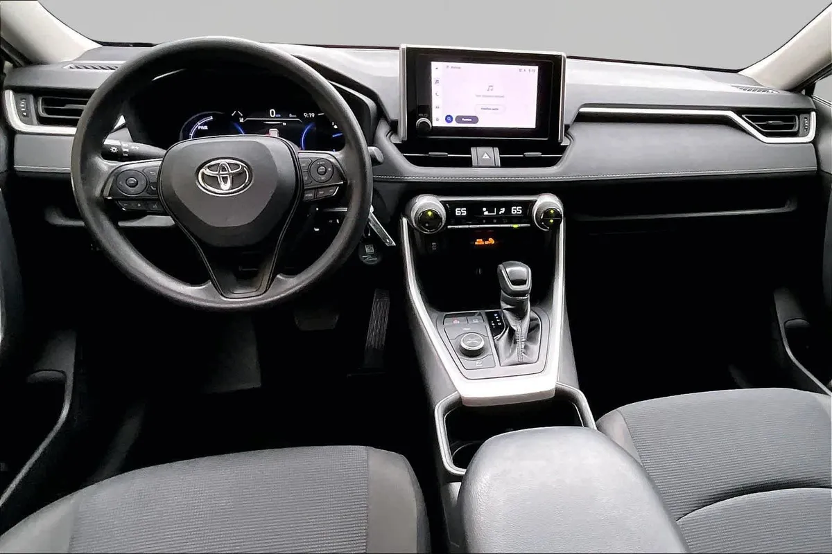 2024 Toyota RAV4 Hybrid LE thumbnail 16