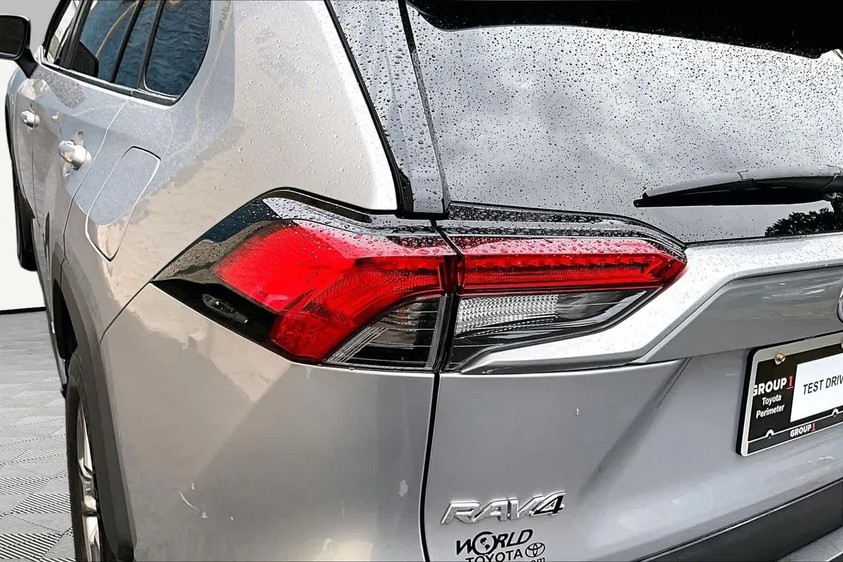 2024 Toyota RAV4 Hybrid LE thumbnail 29