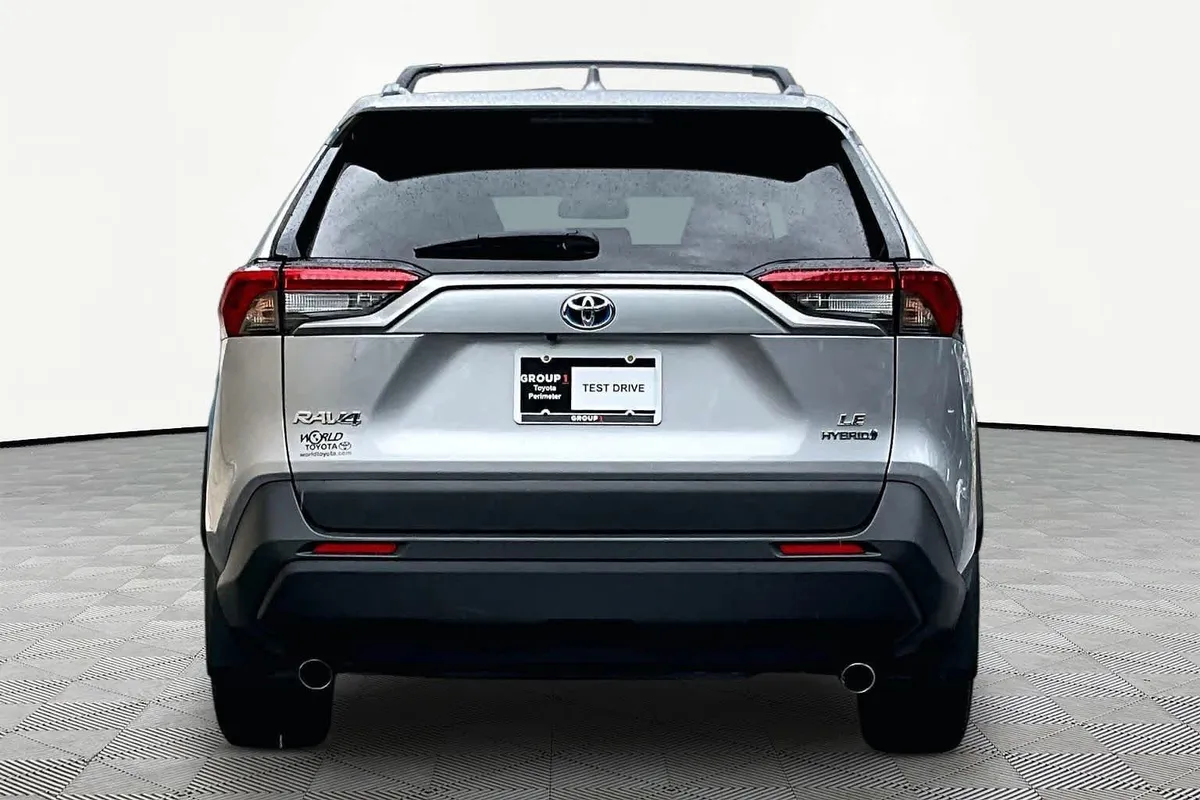 2024 Toyota RAV4 Hybrid LE thumbnail 5