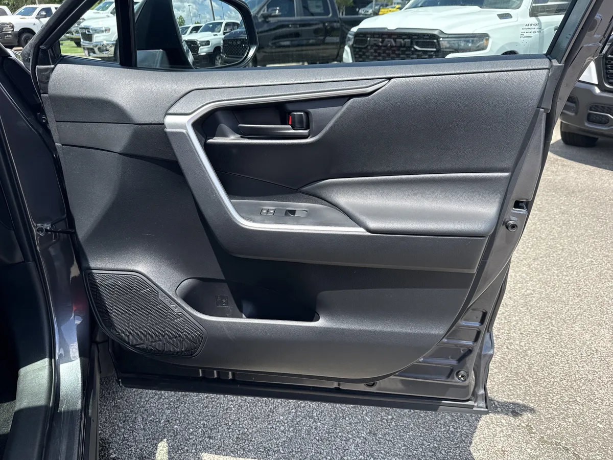 2024 Toyota RAV4 Hybrid LE thumbnail 14