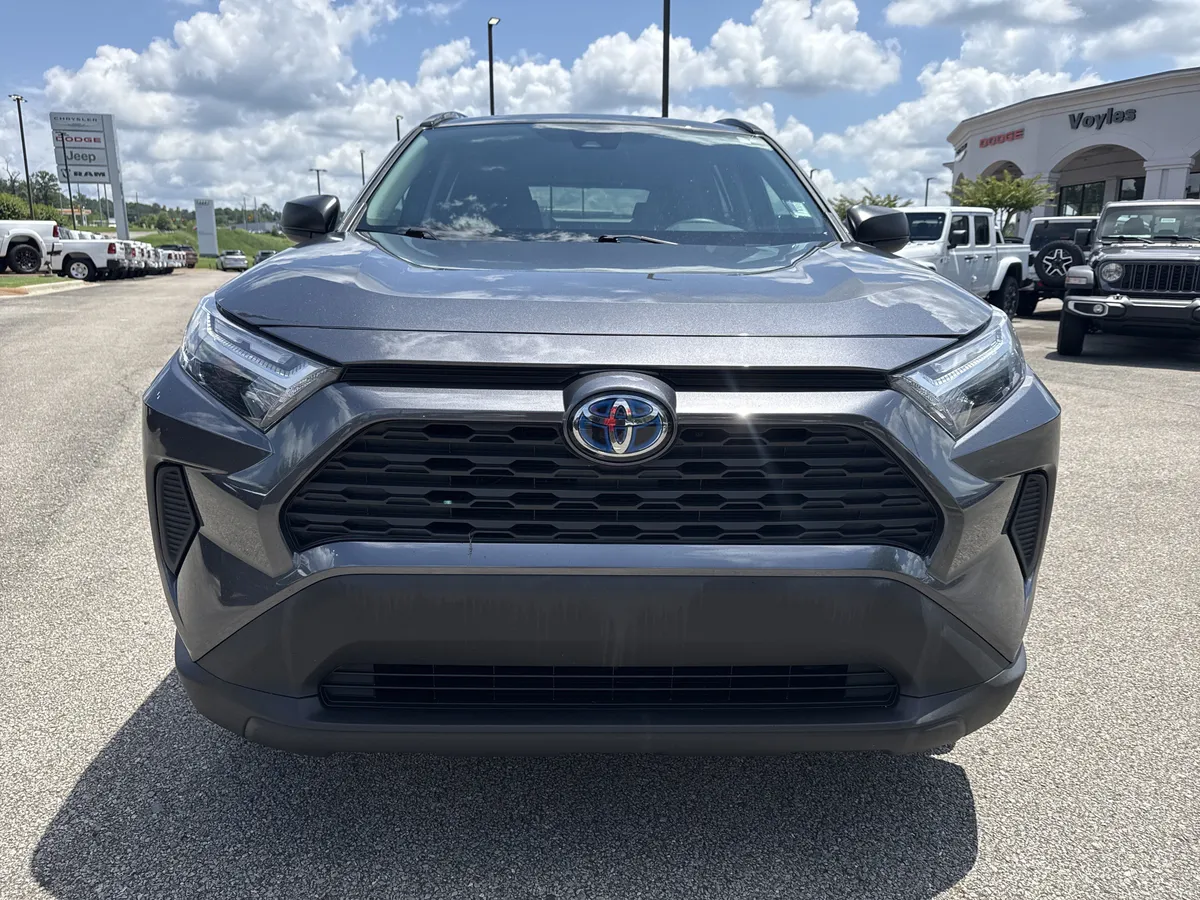 2024 Toyota RAV4 Hybrid LE thumbnail 2