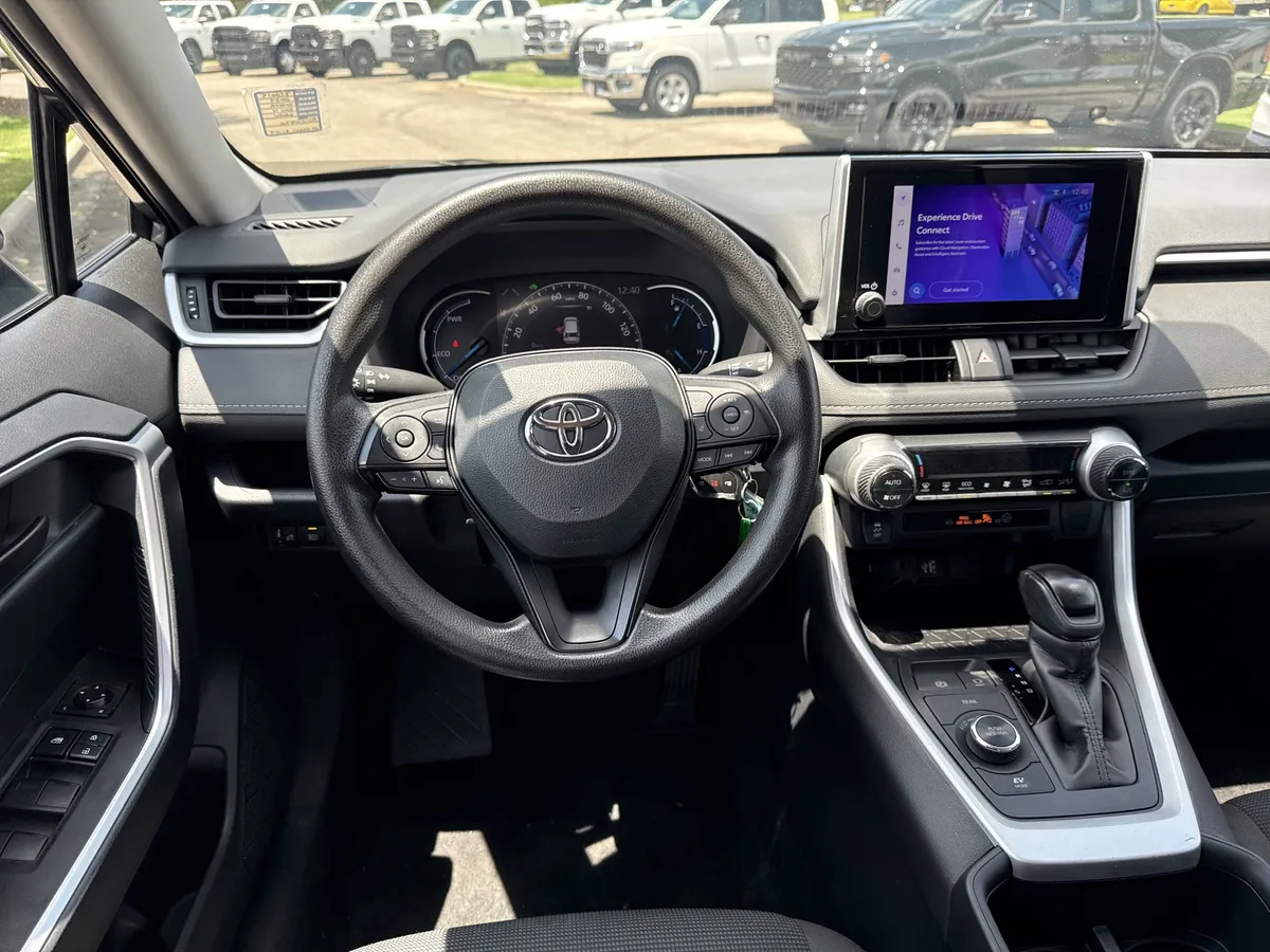 2024 Toyota RAV4 Hybrid LE thumbnail 22