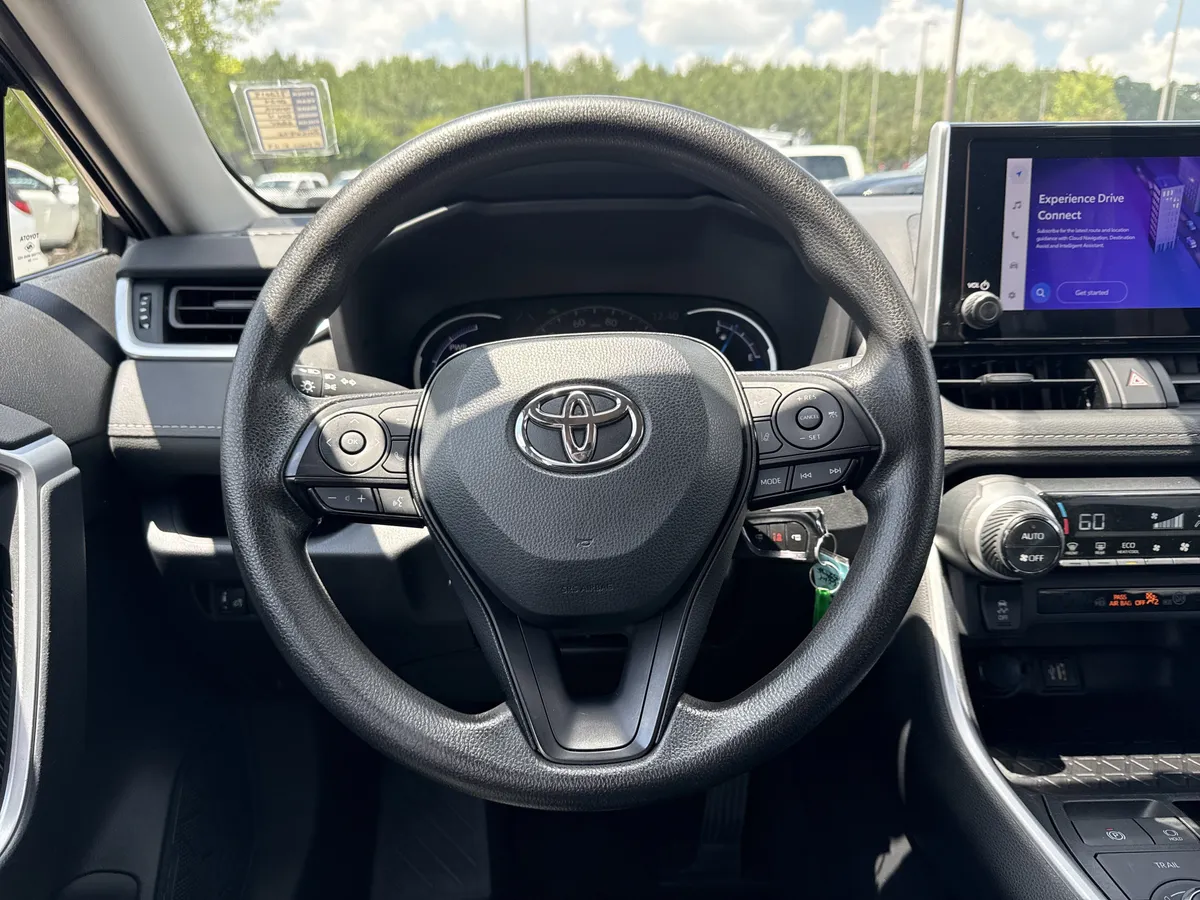 2024 Toyota RAV4 Hybrid LE thumbnail 23