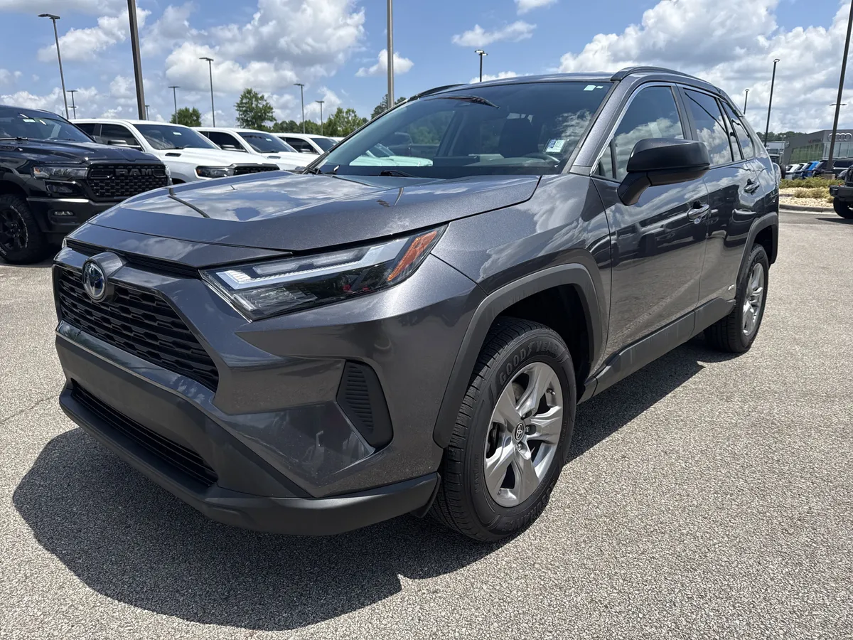 2024 Toyota RAV4 Hybrid LE thumbnail 3