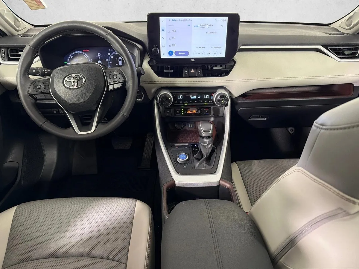2024 Toyota RAV4 Hybrid Limited thumbnail 24