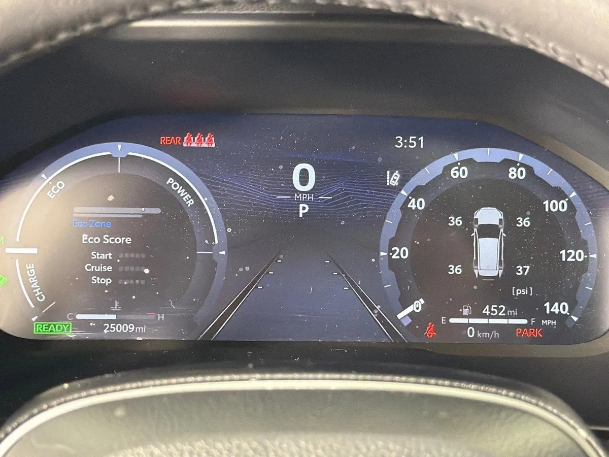 2024 Toyota RAV4 Hybrid Limited thumbnail 28