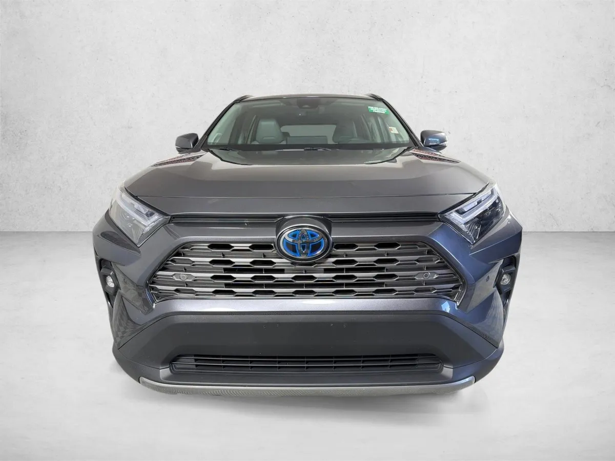 2024 Toyota RAV4 Hybrid Limited thumbnail 9