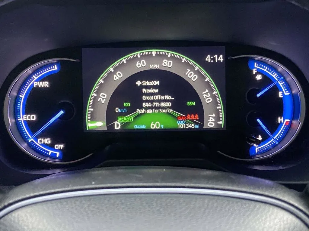 2024 Toyota RAV4 Hybrid SE thumbnail 24