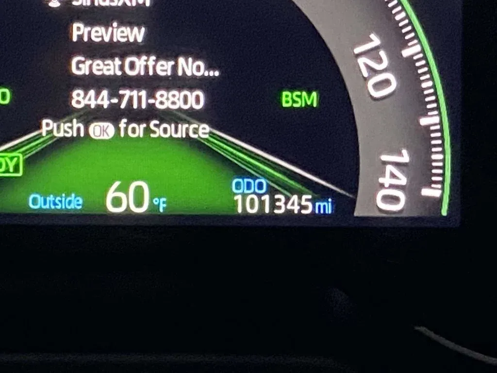 2024 Toyota RAV4 Hybrid SE thumbnail 25