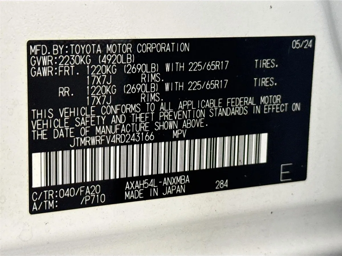 2024 Toyota RAV4 Hybrid XLE thumbnail 44