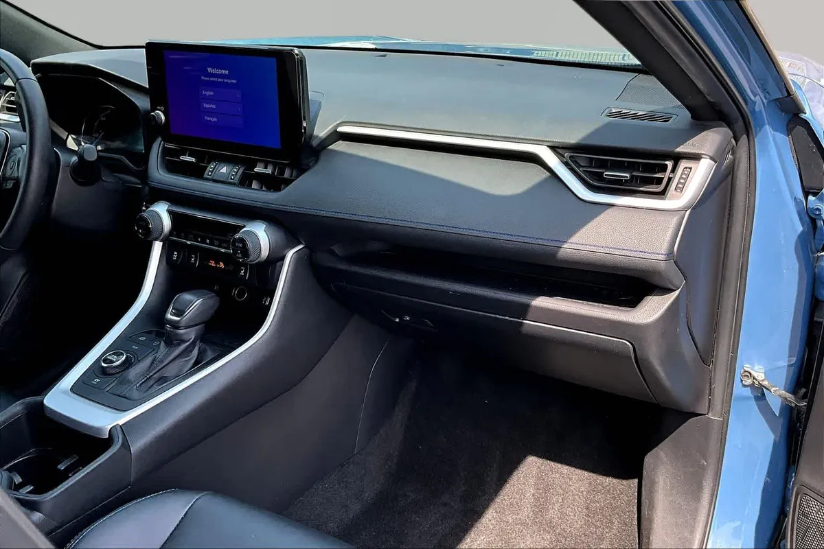 2024 Toyota RAV4 Hybrid XSE thumbnail 19