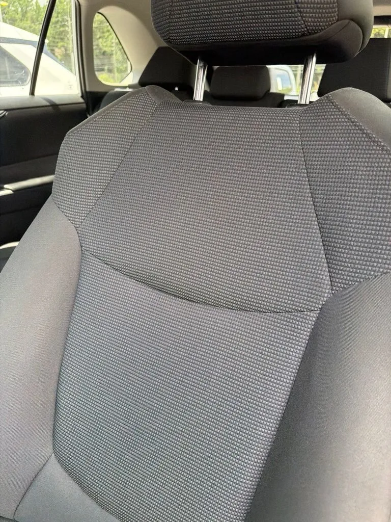 2024 Toyota RAV4 LE thumbnail 5