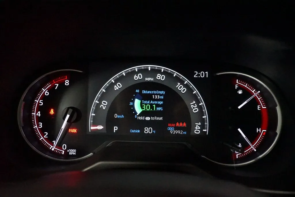 2024 Toyota RAV4 LE thumbnail 15