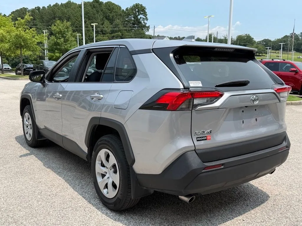 2024 Toyota RAV4 LE thumbnail 2