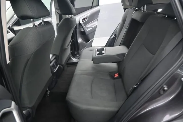 2024 Toyota RAV4 LE thumbnail 11