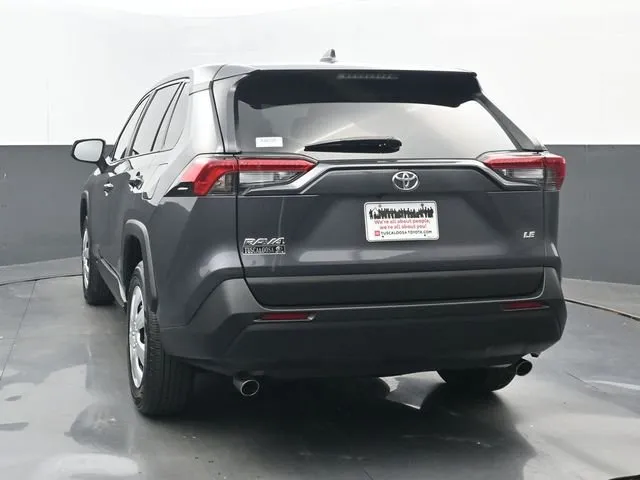 2024 Toyota RAV4 LE thumbnail 17