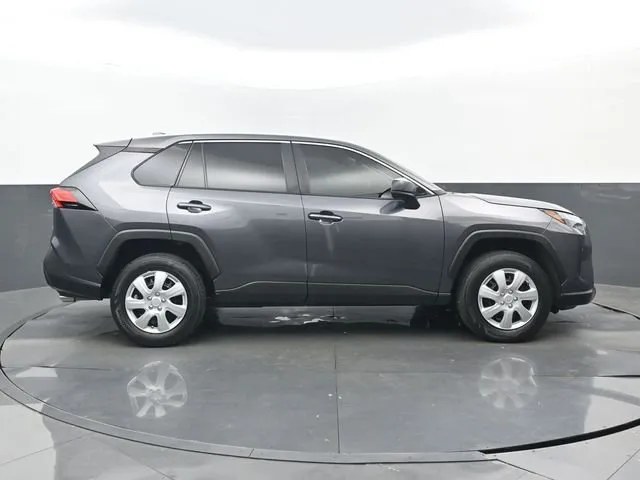 2024 Toyota RAV4 LE thumbnail 2